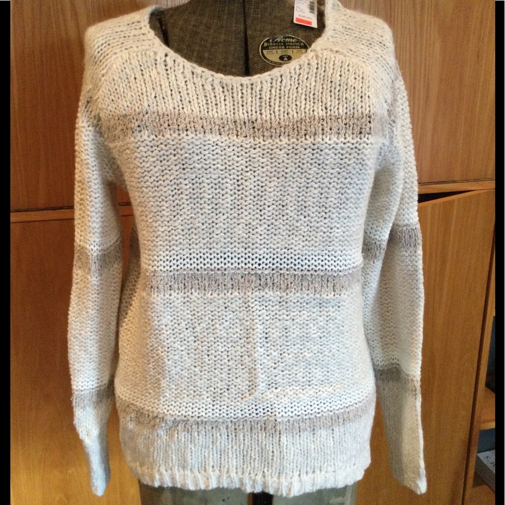 Long sleeved 60% cotton sweater